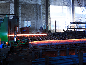 Sebuah panduan untuk memilih tabung baja mulus untuk retak minyak bumi: elemen inti untuk memastikan keselamatan dan efisiensi dalam ekstraksi minyak dan Gas